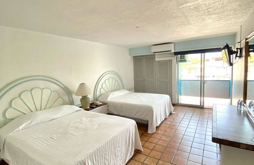 Manzanillo Hotel | HOTEL CARACOLES BY INFINITY
