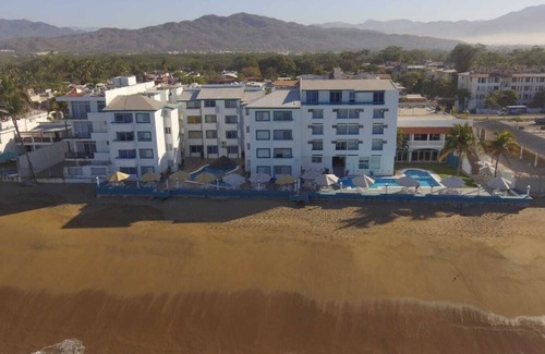 Manzanillo Hotel | HOTEL CARACOLES BY INFINITY