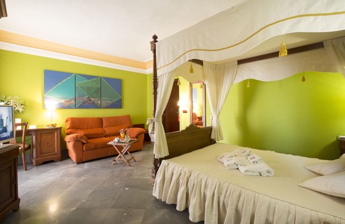 Central District Hotel | Hotel Carlos V