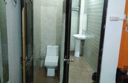 Sirala Hotel | Hotel Chakasha Govindam