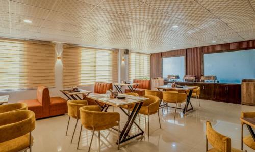 Kishangarh Hotel | Hotel Chandigarh Grand