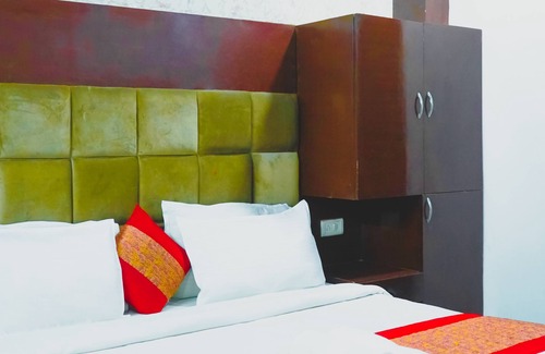 Noida Hotel | Hotel cladis