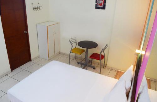 La Victoria Hotel | Hotel Colors Canada