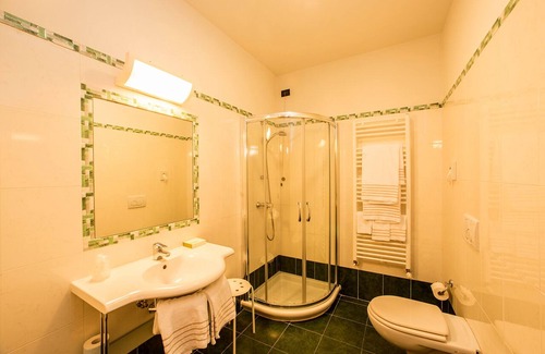 Montecchio Emilia Hotel | Hotel Conte Verde