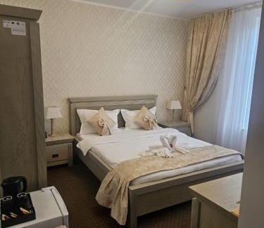 Bistrita Hotel | HOTEL CORA Bistrita