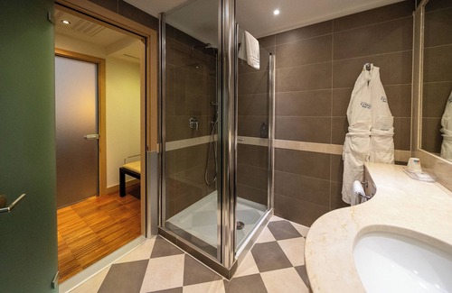 Montano Lucino Hotel | Hotel Cruise