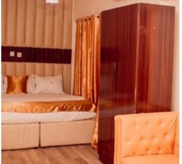 Edunabon Hotel | HOTEL D RITZ