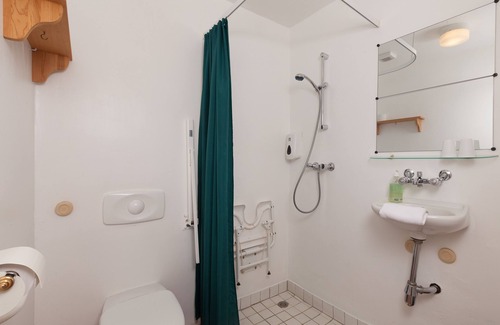 Eyvindarholar Hotel | Hotel Drangshlid
