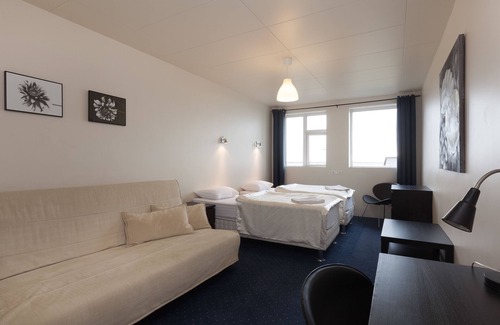 Eyvindarholar Hotel | Hotel Drangshlid