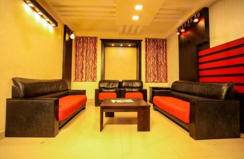 Munnar Hotel | HOTEL EMERALD INN