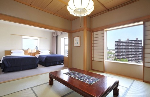 Shinsapporo Hotel | Hotel Emisia Sapporo
