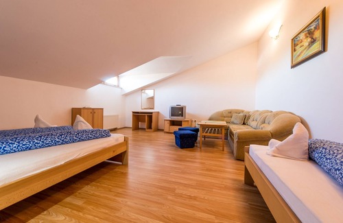 Nova Lesna Hotel | Hotel Eufória