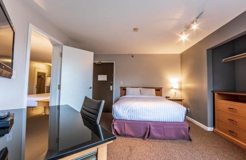 Regional District of Nanaimo Hotel | Hotel Feng, BW Signature Collection