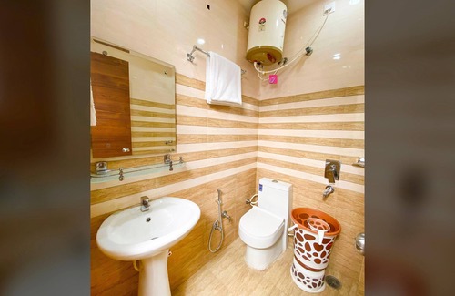 Aerocity Hotel | Hotel Fenix Plaza