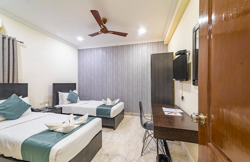 Aerocity Hotel | Hotel Fenix Plaza