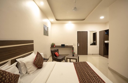 Aerocity Hotel | Hotel Fenix Plaza