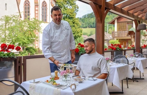 Unterglottertal Hotel | Hotel-Gasthaus Goldener Engel