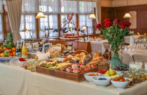 Unterglottertal Hotel | Hotel-Gasthaus Goldener Engel