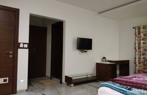 Sohagpur Hotel | Hotel Geetanjali