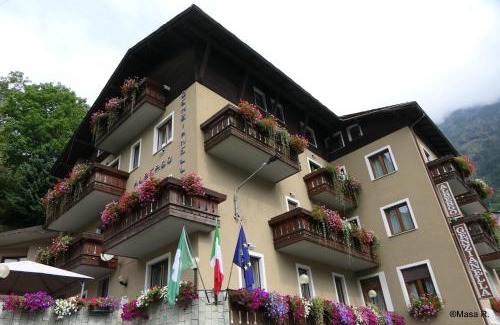 Chiesa in Valmalenco Hotel | Hotel Genzianella