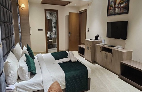 Aligarh Hotel | Hotel Gold In Leaf