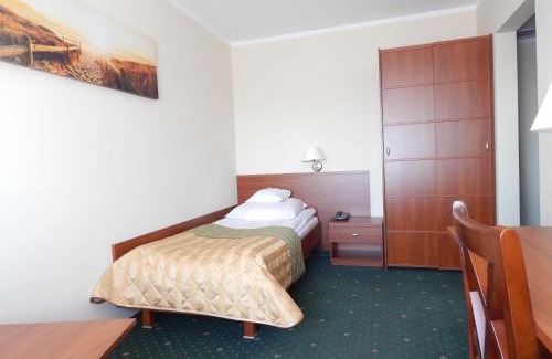 Pila Hotel | Hotel Gromada Pila