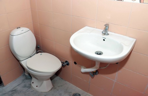 Paharganj Hotel | Hotel Gush New Delhi Railway Station