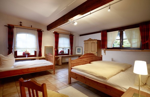 Zendscheid Hotel | Hotel Haus Kylltal