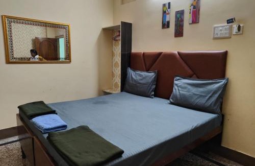 Brahmapur Hotel | Hotel HCB (Hemo Chandra Bhawan)