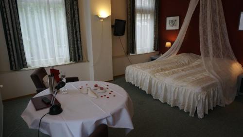 Uithuizen Hotel | Hotel het Gemeentehuis Uithuizen