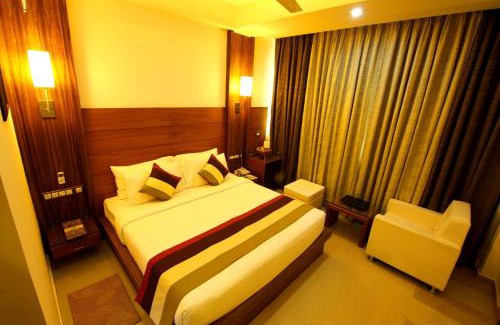 Anchal Hotel | Hotel Hillway Park