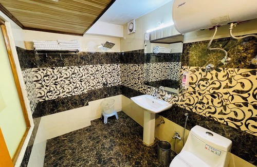Shilon Bagh Hotel | Hotel Himalayan Escape