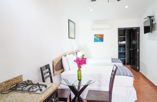 Playa Gigante Hotel | Hotel Ingigante Poolside Family Room