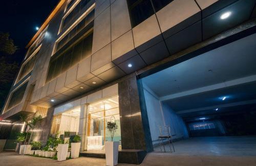 New Delhi Bed & Breakfast | Hotel JMK - Managed by JMD Group