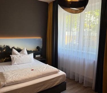 Langweid am Lech Hotel | Hotel Kitz ehemals Schlemmerhütte