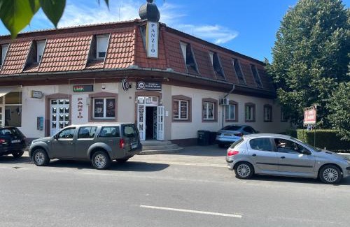 Tarpa Bed & Breakfast | HOTEL Kuruc Panzio TARPA Kossuth utca 25E