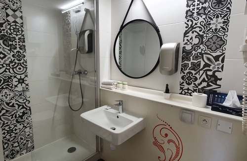 Avignon Hotel | Hotel Kyriad Avignon - Centre Commercial Cap Sud