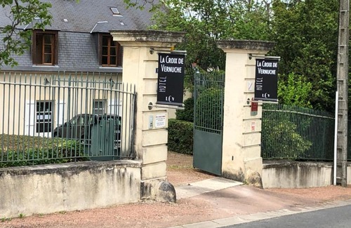 Varennes-Vauzelles Hotel | Hotel La Croix De Vernuche