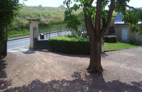 Varennes-Vauzelles Hotel | Hotel La Croix De Vernuche