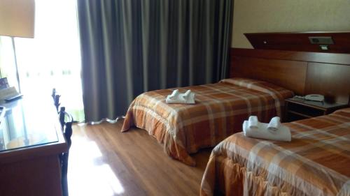 Serravalle Pistoiese Hotel | Hotel Lago Verde