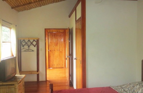 El Castillo Cabin | Hotel Lara's Planet