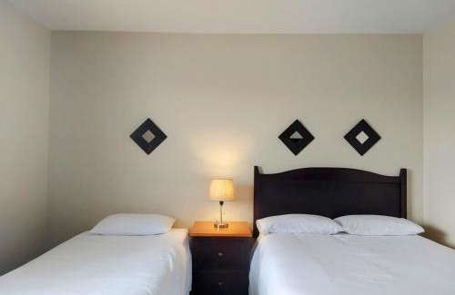 Saint-Marc-des-Carrieres Hotel | Hotel Le Must