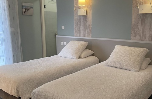 Roquemaure Hotel | Hotel Le Clément V