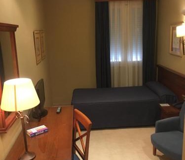 Los Palacios y Villafranca Hotel | Hotel Manolo Mayo