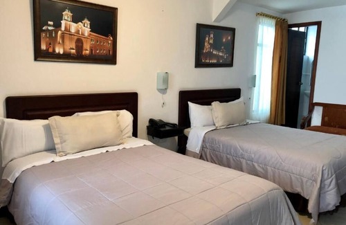 Latacunga Hotel | Hotel Makroz Colonial