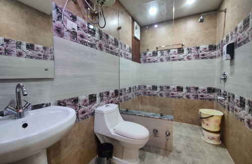 Nagchala Hotel | Hotel Mandi Heights - Bar, Fine Dining & Banquet Hall