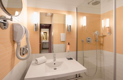 Libourne Hotel | Hotel Mercure Libourne Saint-Emilion