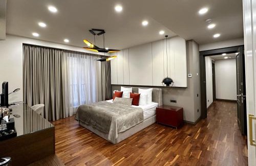 Kentron Hotel | HOTEL METROPOL Club House