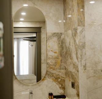 Kentron Hotel | HOTEL METROPOL Club House