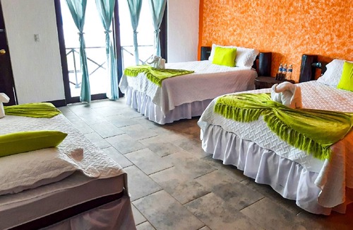 San Felipe de Lara Hotel | Hotel Mi Paraíso Río Dulce